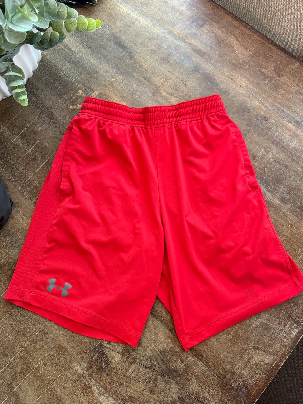 Under Armour Bright Red Men's Performance Shorts medium